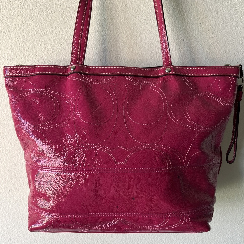 Vtg Coach Berry Pink Hand Bag Small Soho Y2K Patent Leather Hobo Shoulder Purse - Picture 9 of 16